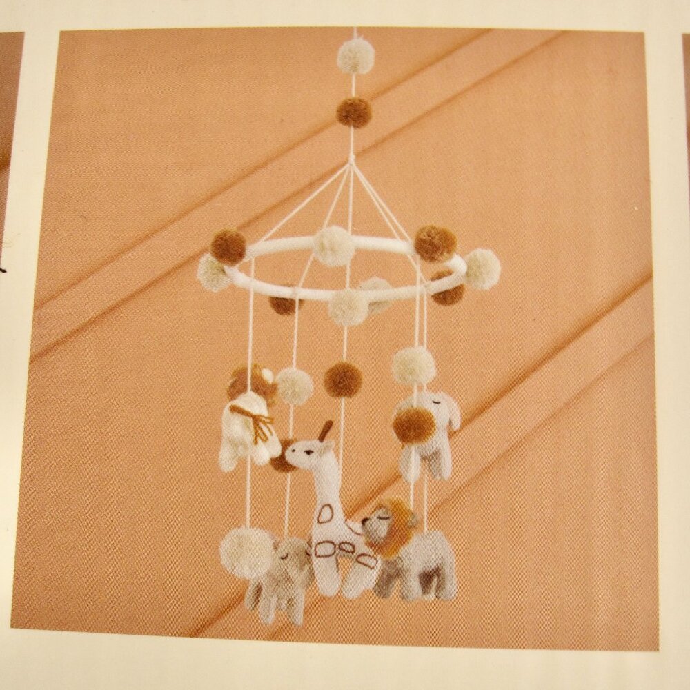 NEW Crane Baby Safari Ceiling Nursery Mobile Elephant Giraffe Lion Handmade - Picture 7 of 11